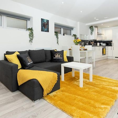 Hermes Apartment - The Messenger Of Town Southampton Exteriör bild